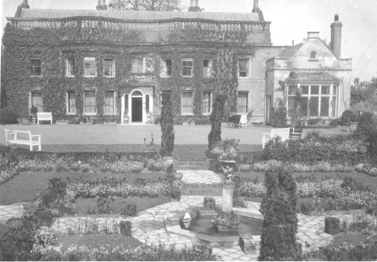 Barwell Court, Chessington Family History
